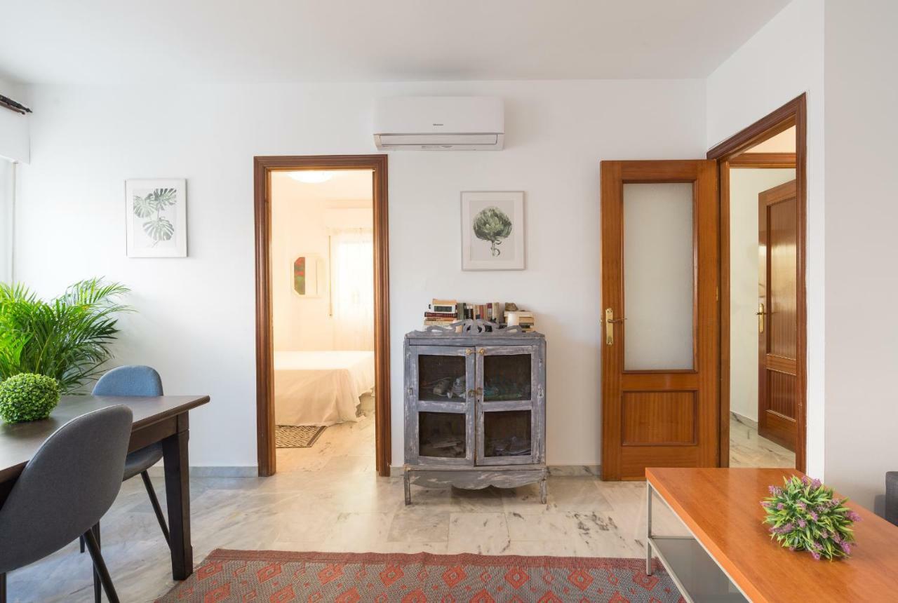 Appartement Ambb-Private Patio-Steps Away From Old Town à Málaga Extérieur photo